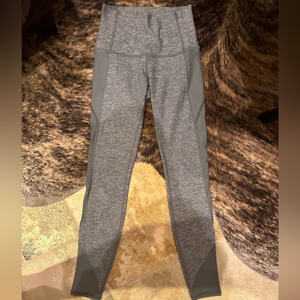 Lululemon leggings size 4